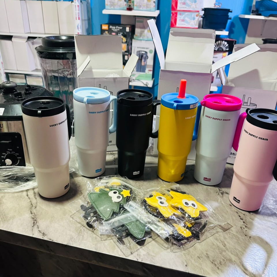 Vacuum Cup with its Accessories 720ml.